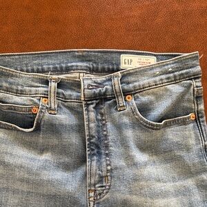 GAP Women’s Lighter Wash Slim Jeans